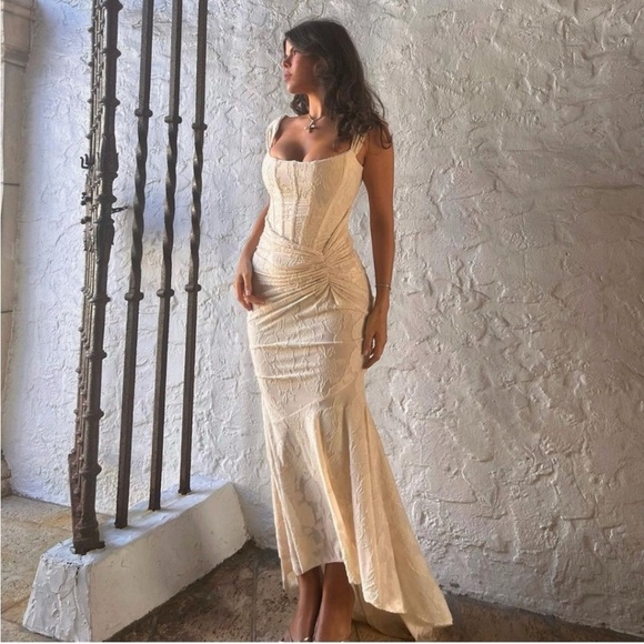 House of CB 'Cesca' Vintage Cream Floral Maxi NWOT size XL - Picture 12 of 13